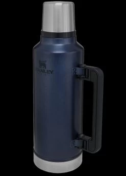 STANLEY CLASSIC LEGENDARY BOTTLE 1.9L -Outdoor Survival Gear BMC 10 07934 039 82619.1692363829