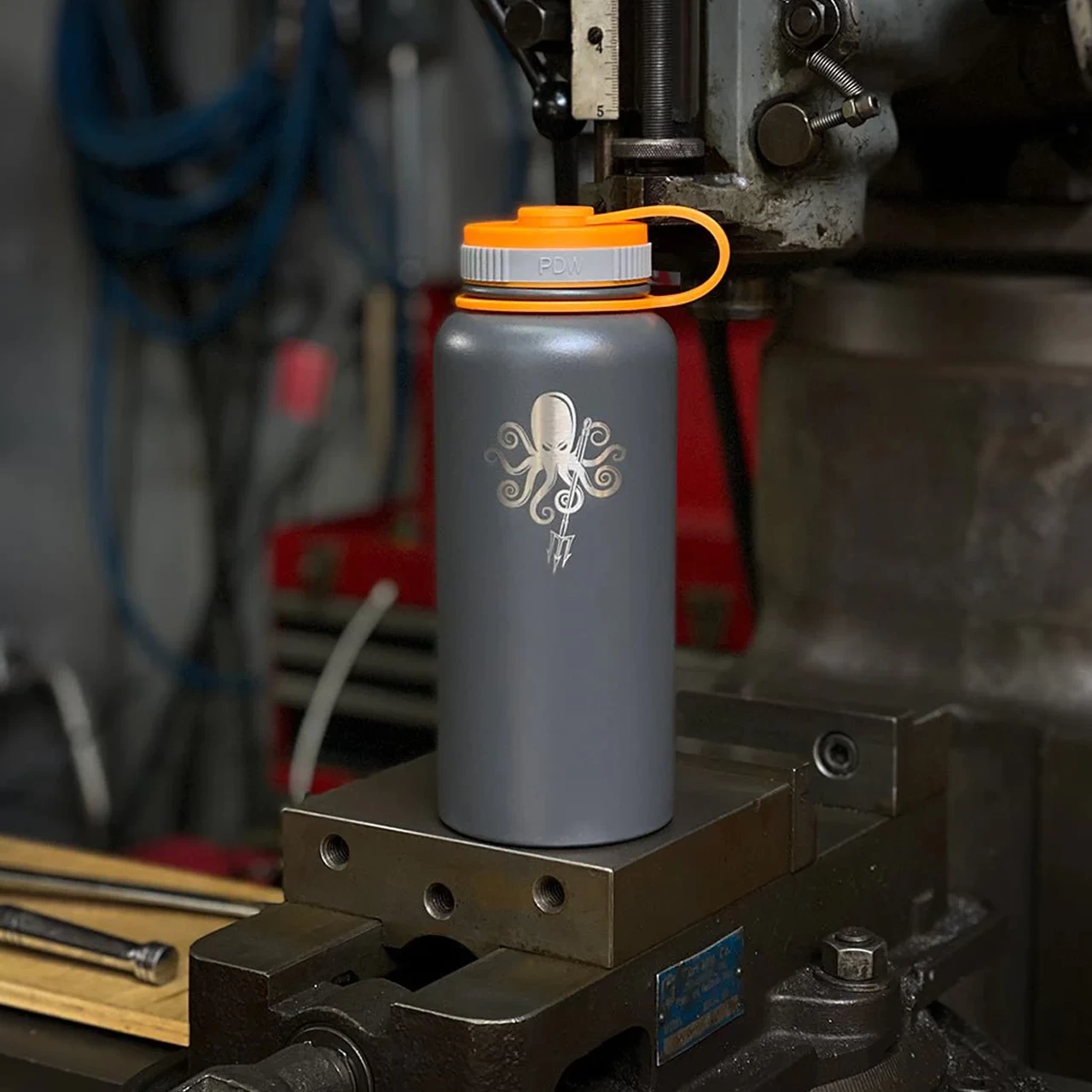 Prometheus AG Insulated SS Kraken Trident Water Bottle 6 Prometheus AG Insulated SS Kraken Trident Water Bottle - Image 4