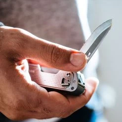 Leatherman FREE T4 -Outdoor Survival Gear wit ltt4det3 79151.1649424043